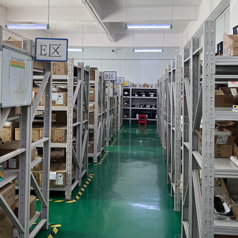 Procet会社の倉庫の写真
